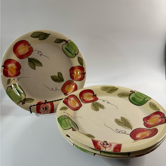 Other - Vintage dinner plates set of 4